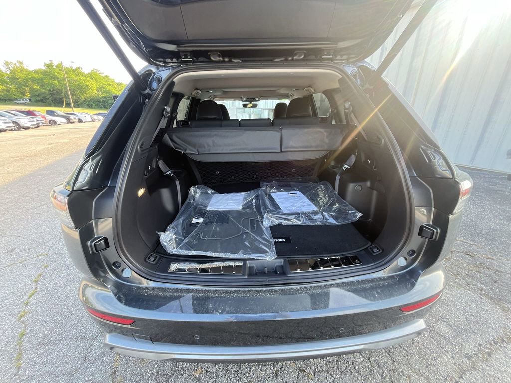 New 2025 Mitsubishi Outlander SE image 24