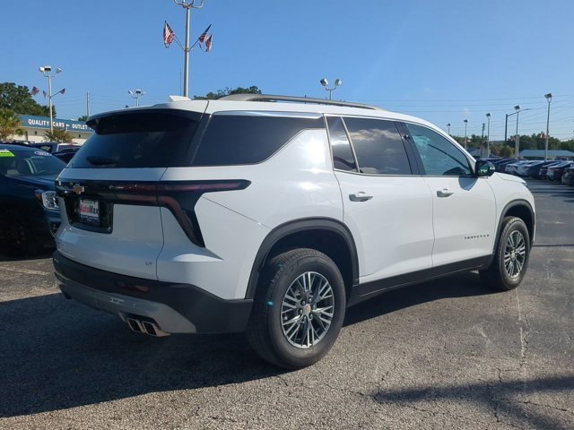 Used 2024 Chevrolet Traverse LT image 4