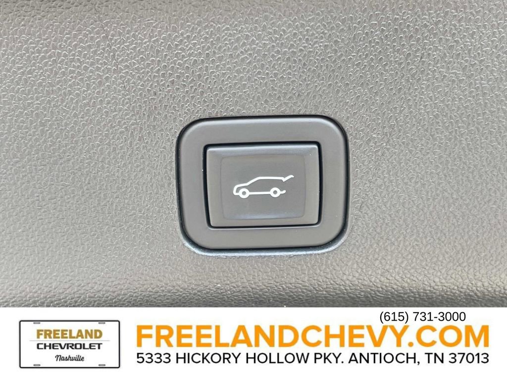 Used 2025 Chevrolet Tahoe Z71 w/ Comfort Package image 15