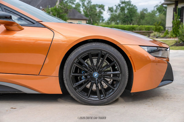 Used 2019 BMW i8 Coupe AWD/4WD image 11