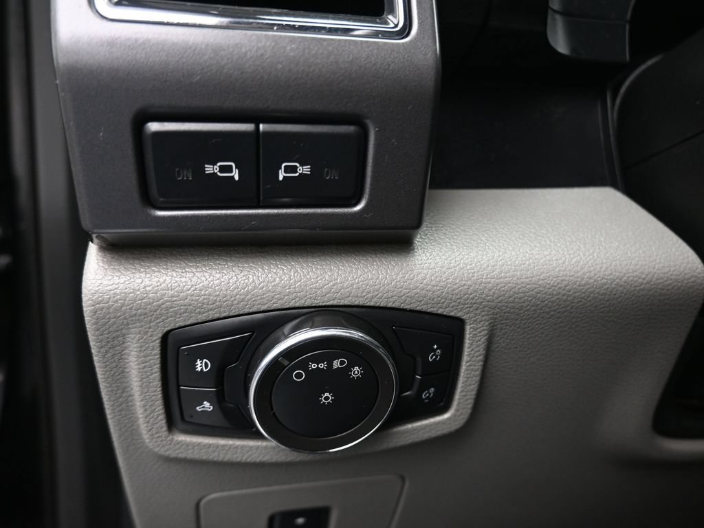 Used 2017 Ford F150 XLT w/ Equipment Group 301A Mid AWD/4WD image 29
