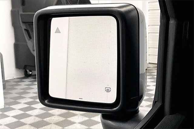 Used 2020 Jeep Wrangler Unlimited Sahara image 31