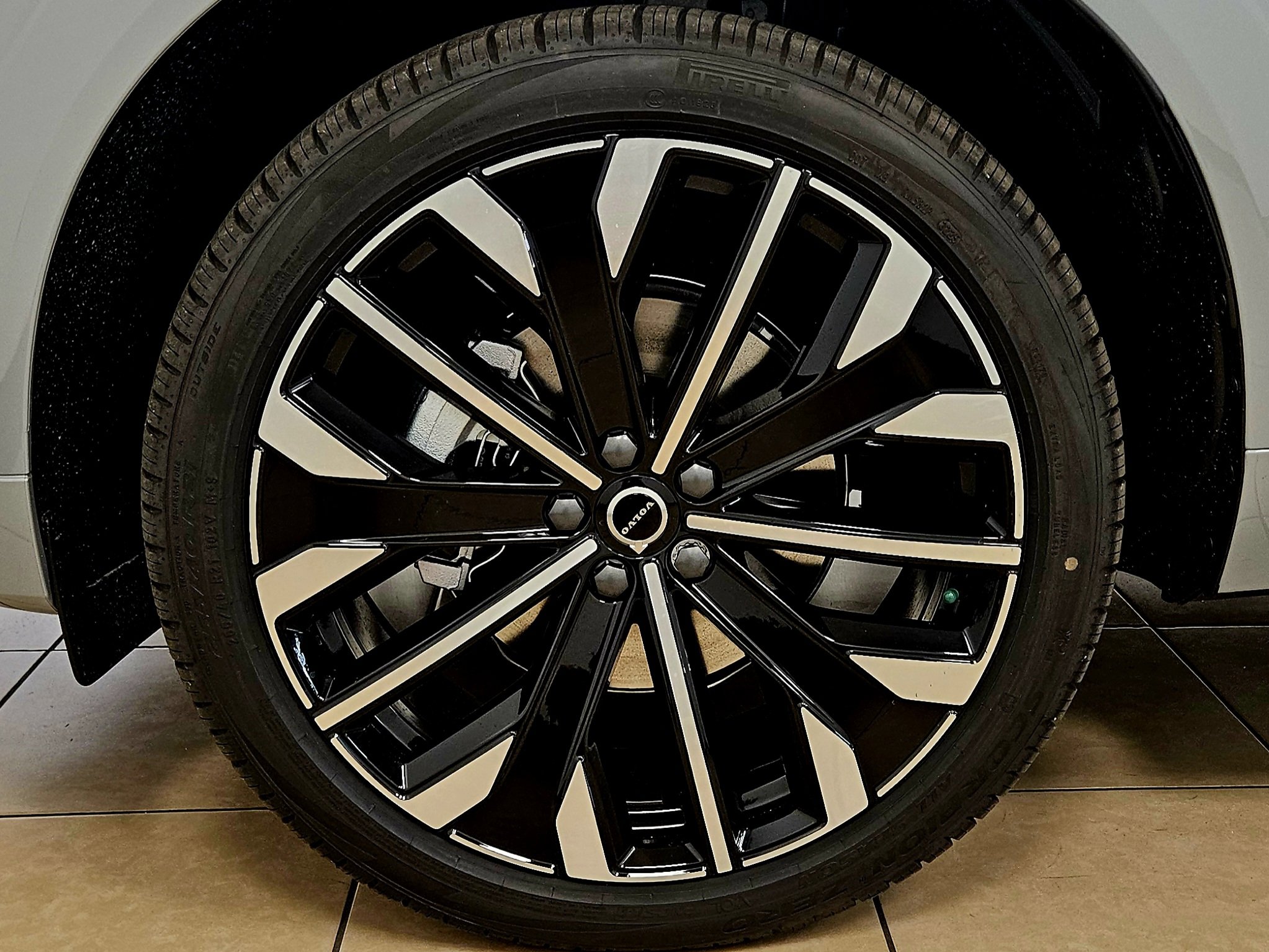 New 2026 Volvo XC60 B5 Ultra w/ Protection Package Premier image 42