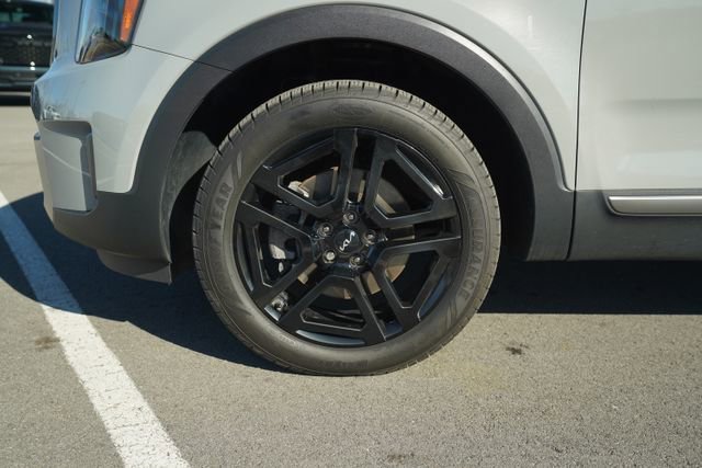 Used 2023 Kia Telluride EX X-Line image 11