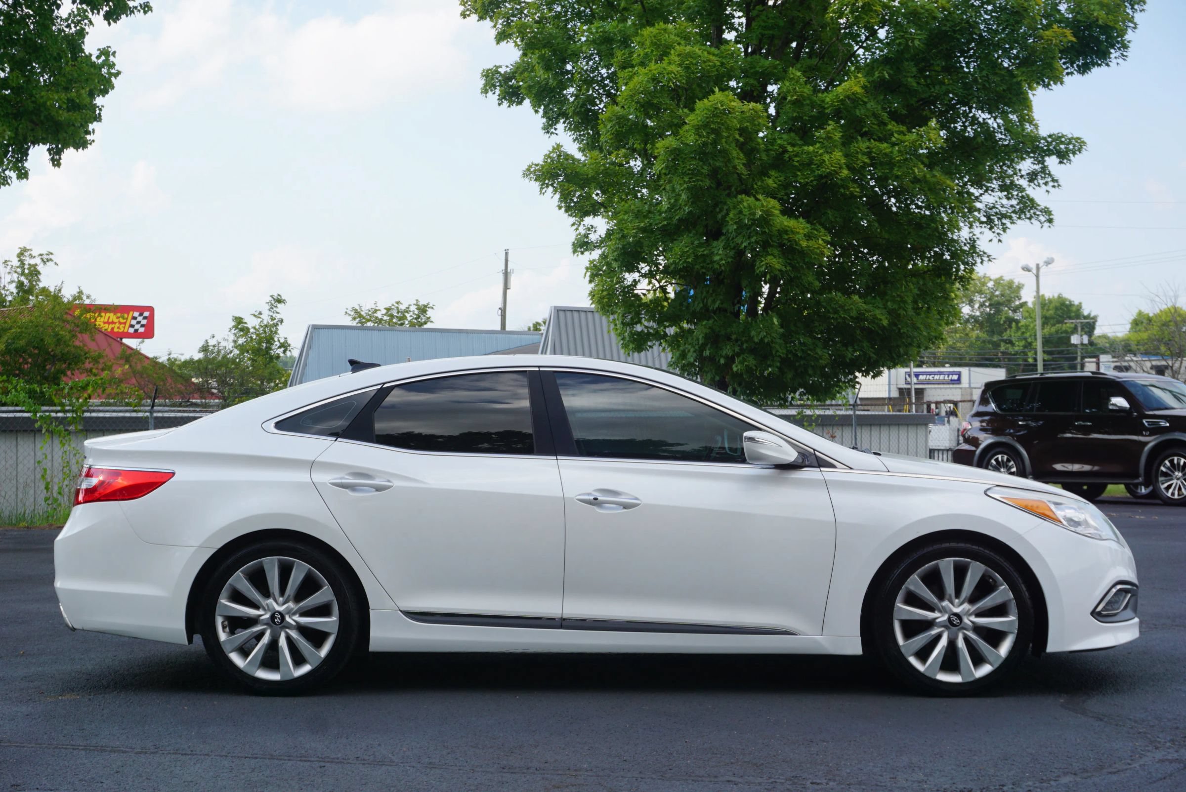 Used 2015 Hyundai Azera Limited FWD image 6
