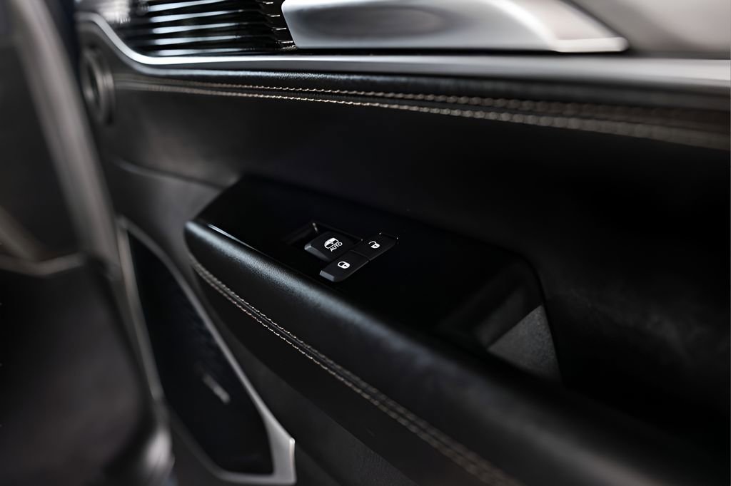 Used 2023 Jeep Wagoneer Series II image 77