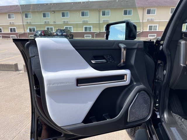 New 2025 GMC Hummer EV 3X image 13