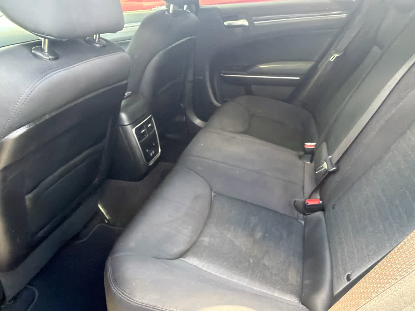 Used 2019 Chrysler 300 Touring w/ Sport Appearance Package image 10