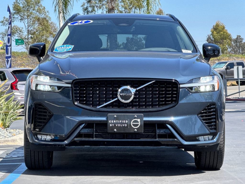 Certified 2025 Volvo XC60 B5 Core image 8