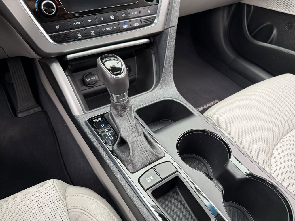 Used 2017 Hyundai Sonata Limited w/ Cargo Package image 23