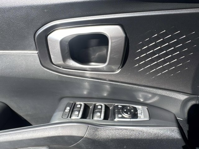 Used 2024 Kia Sorento LX image 8