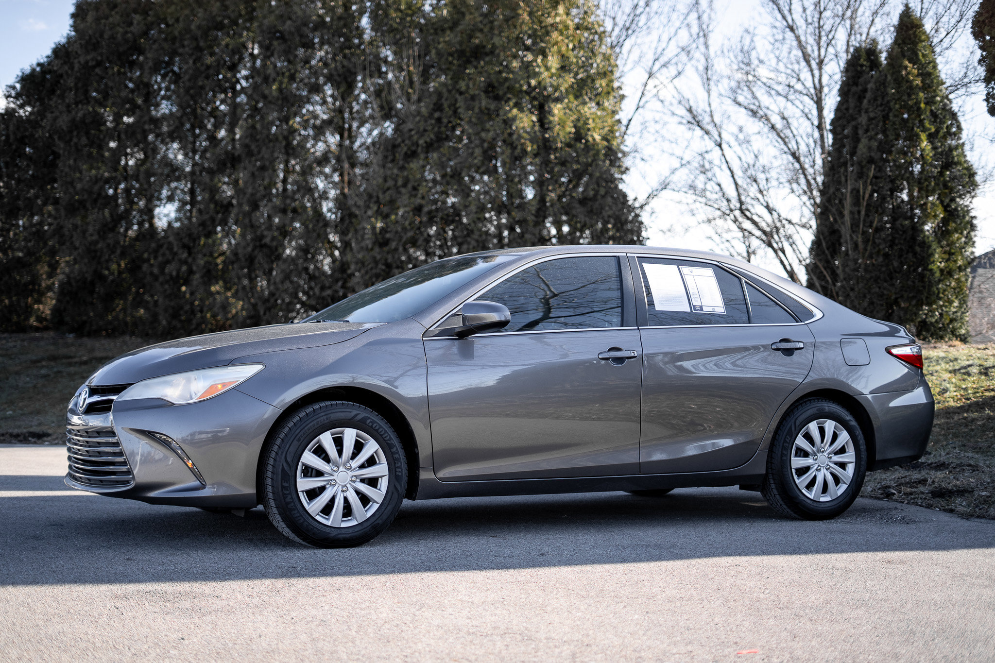 Used 2017 Toyota Camry LE image 8