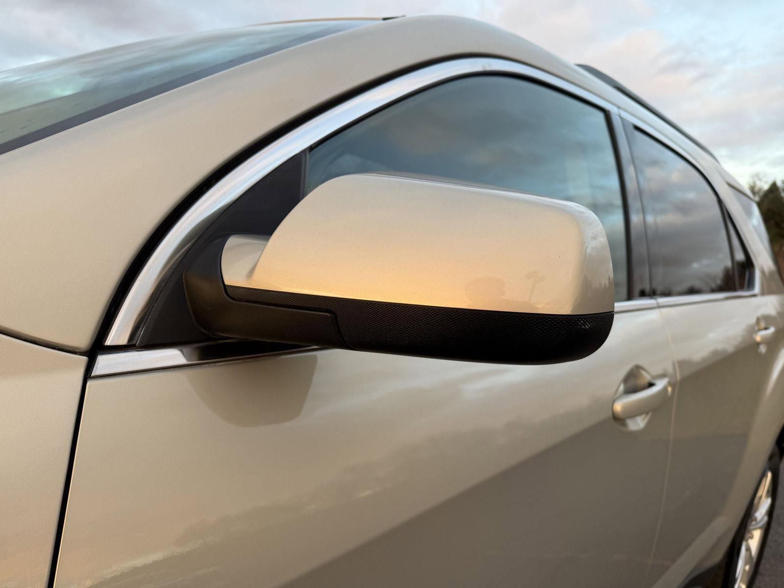 Used 2011 Chevrolet Equinox LT w/ Driver Convenience Package image 14