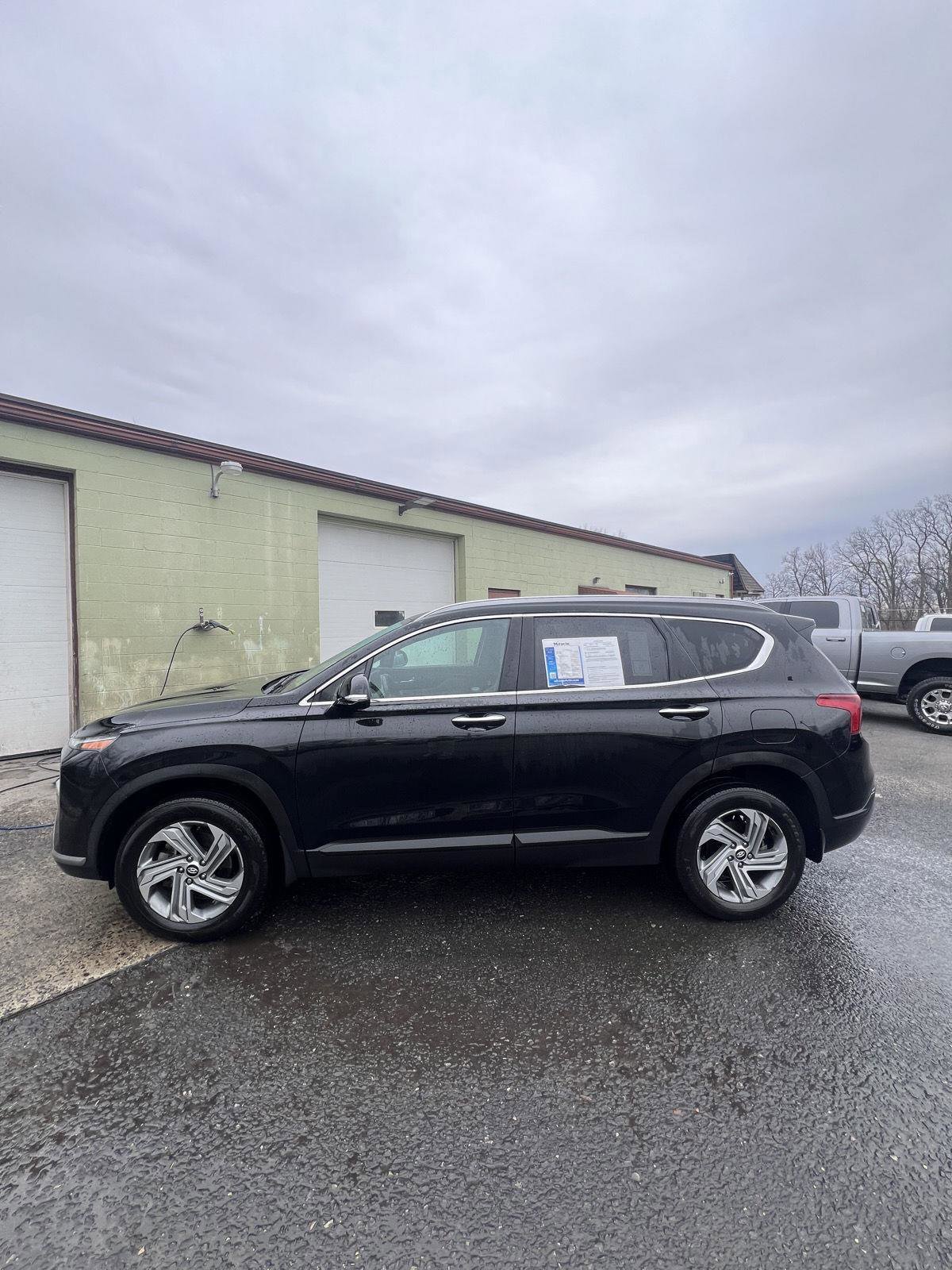 Used 2023 Hyundai Santa Fe SEL image 7