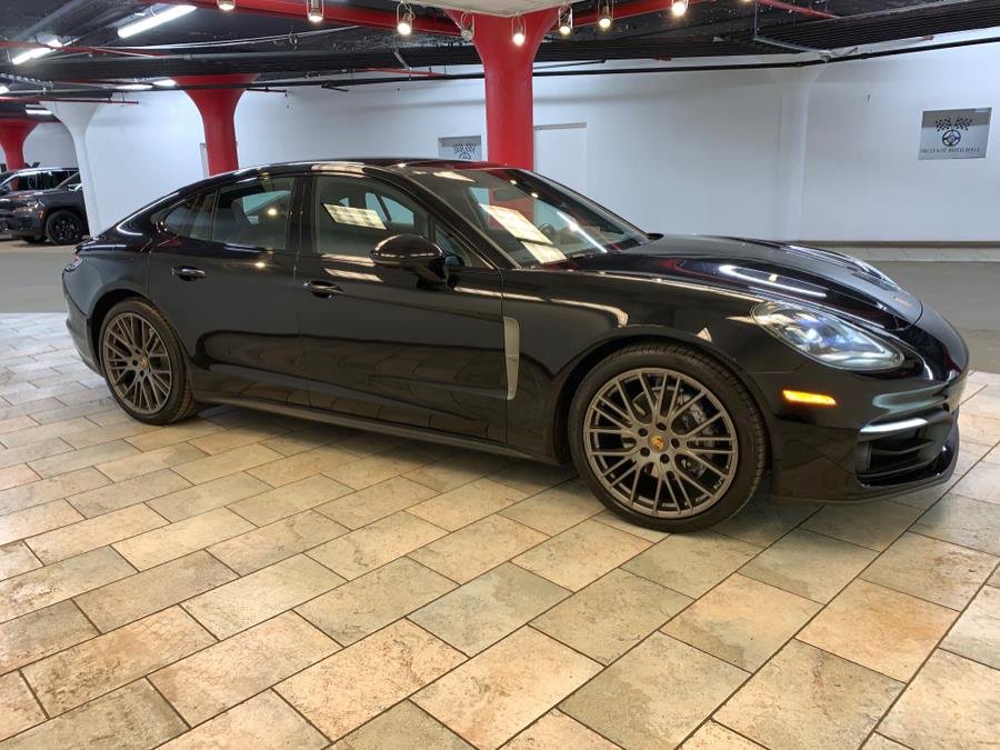 Used 2023 Porsche Panamera 4 Platinum Edition w/ Assistance Package image 4