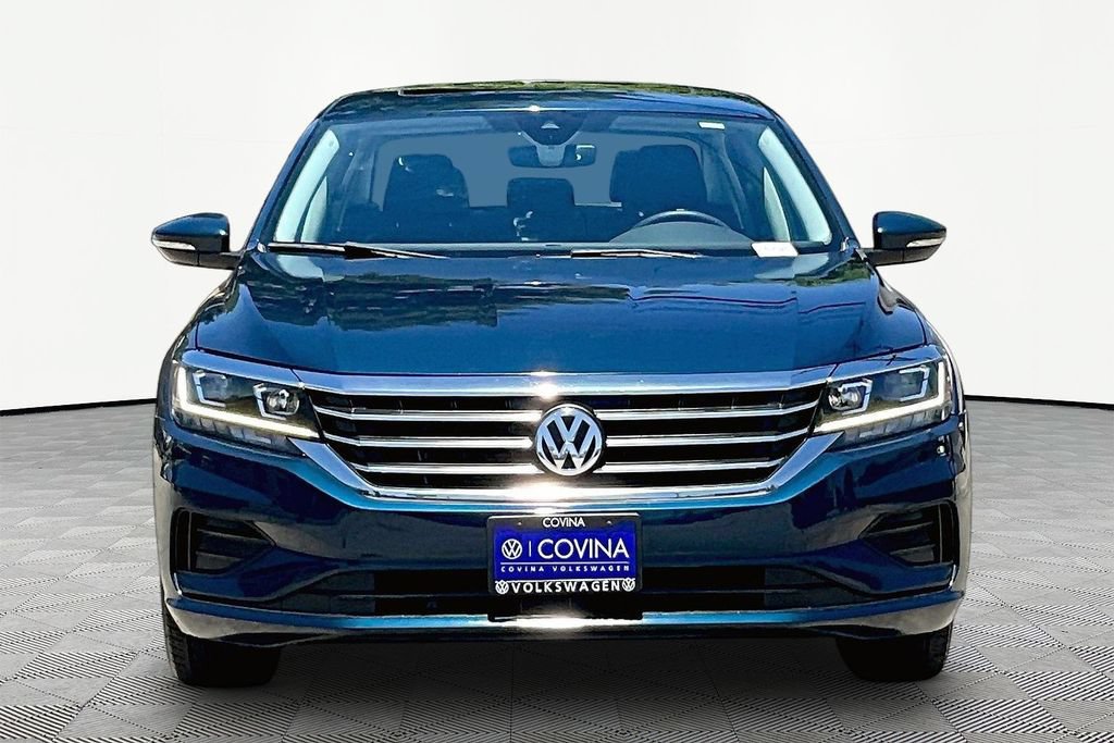 Used 2021 Volkswagen Passat 2.0T SE FWD image 2