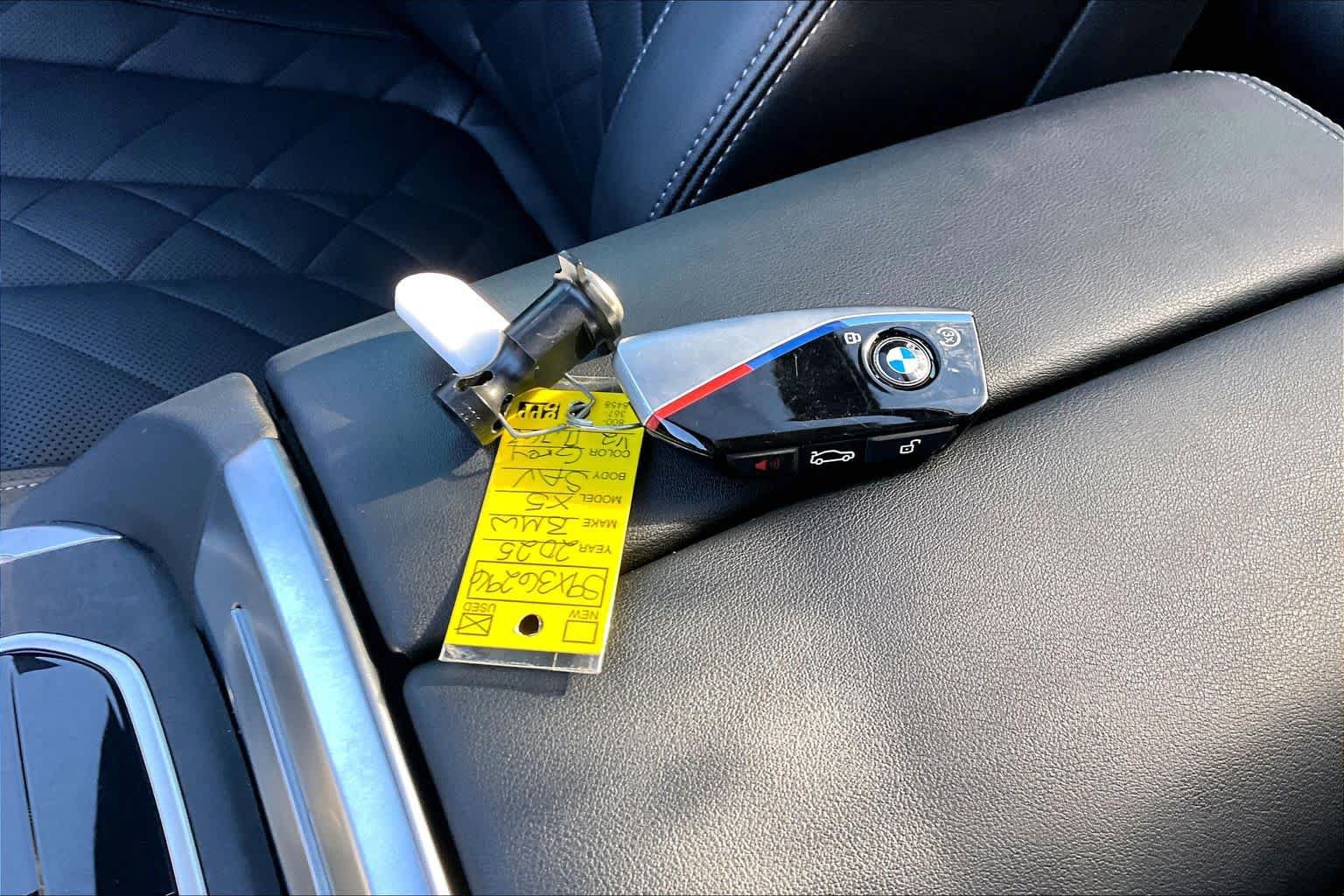 Used 2025 BMW X5 sDrive40i w/ M Sport Package RWD image 15