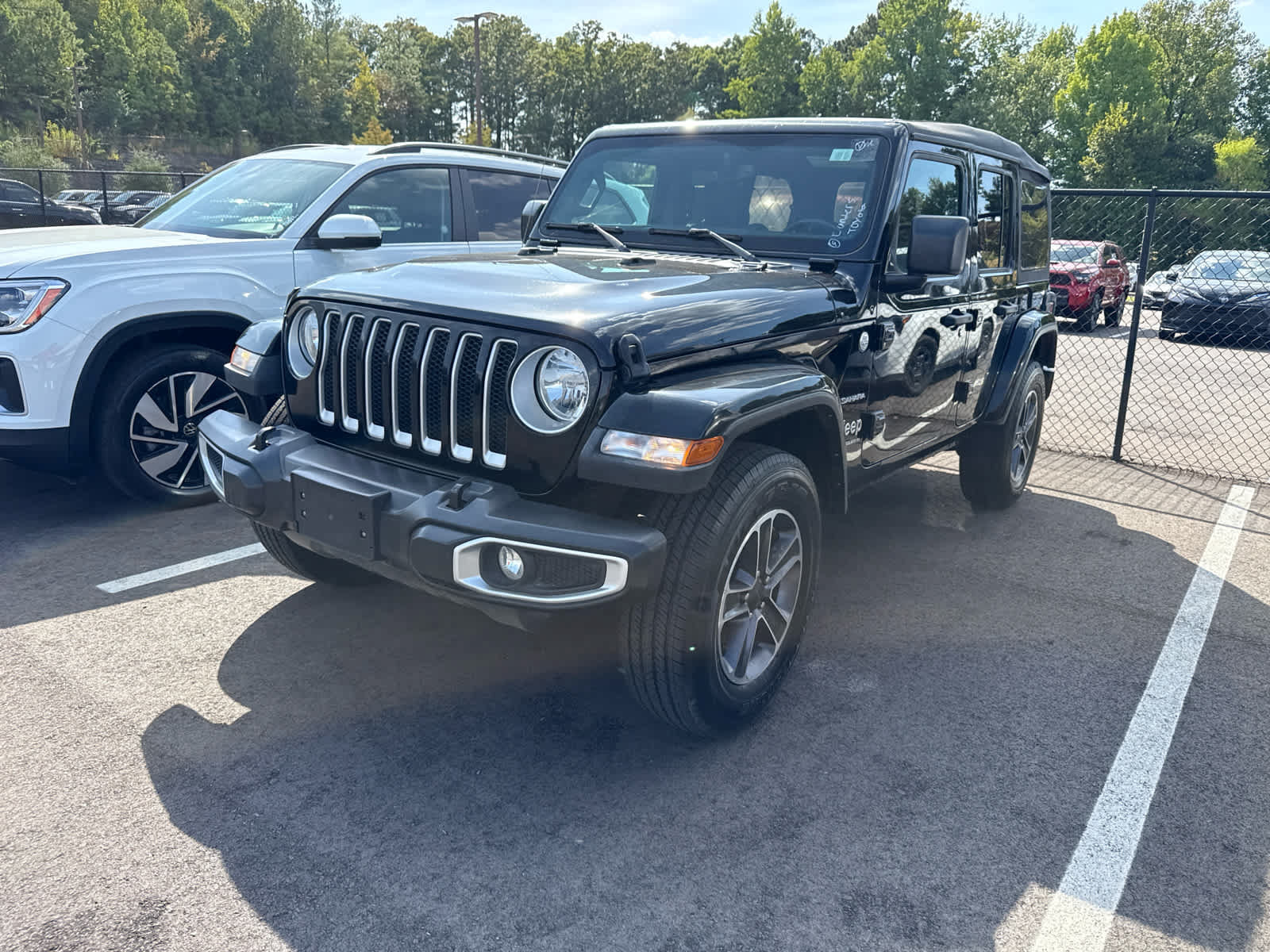 Used 2023 Jeep Wrangler Unlimited Sahara w/ Cold Weather Group AWD/4WD image 6