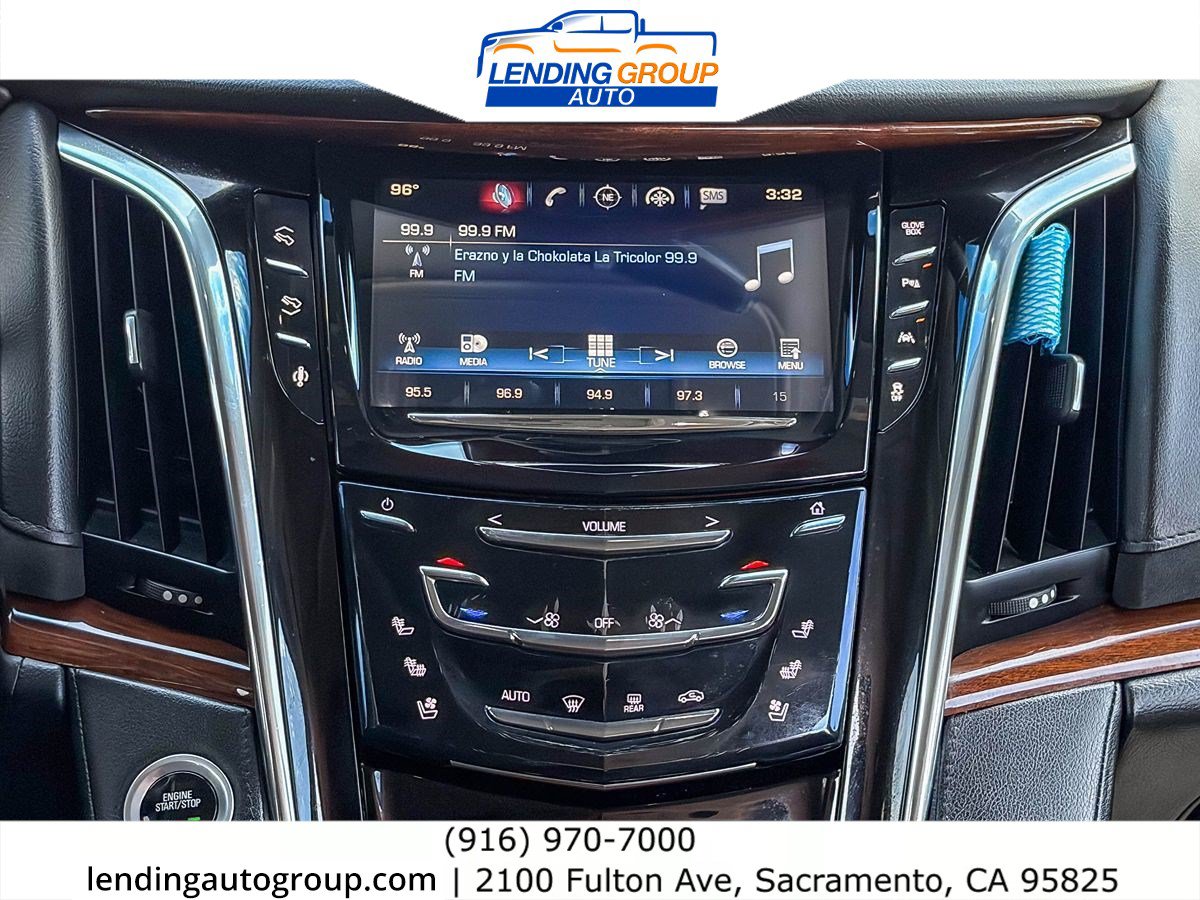Used 2016 Cadillac Escalade ESV Luxury AWD/4WD image 13