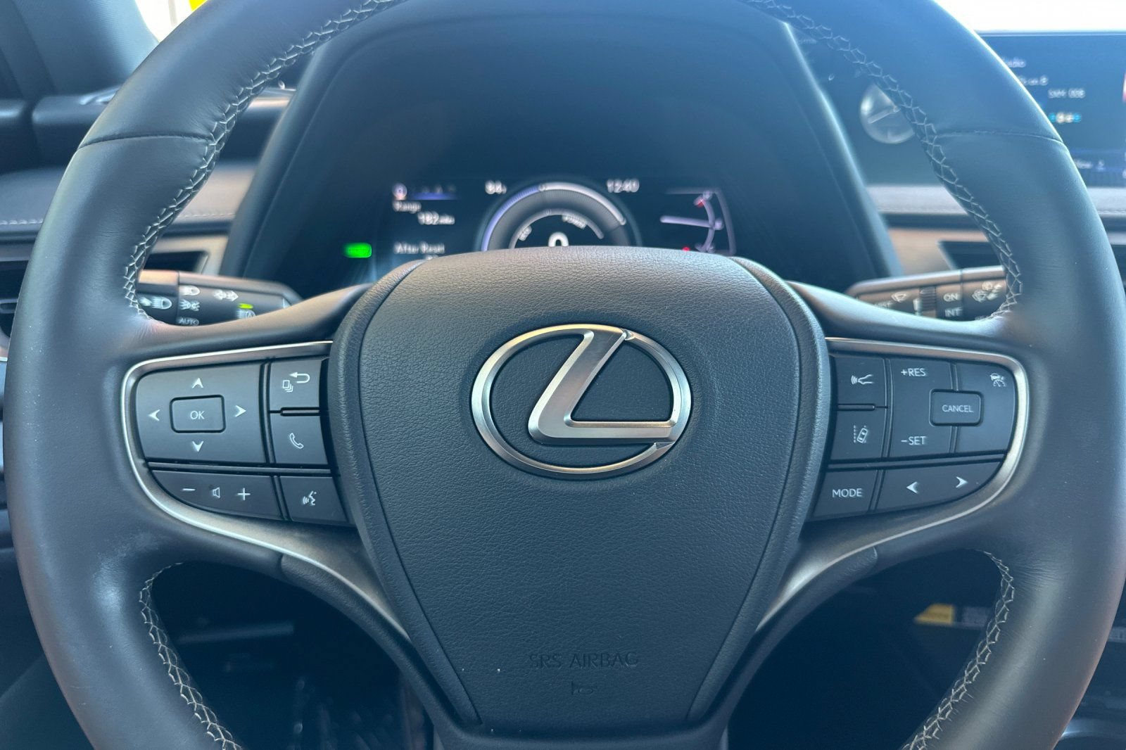 Used 2020 Lexus UX 250h w/ Accessory Package 2 AWD/4WD image 26