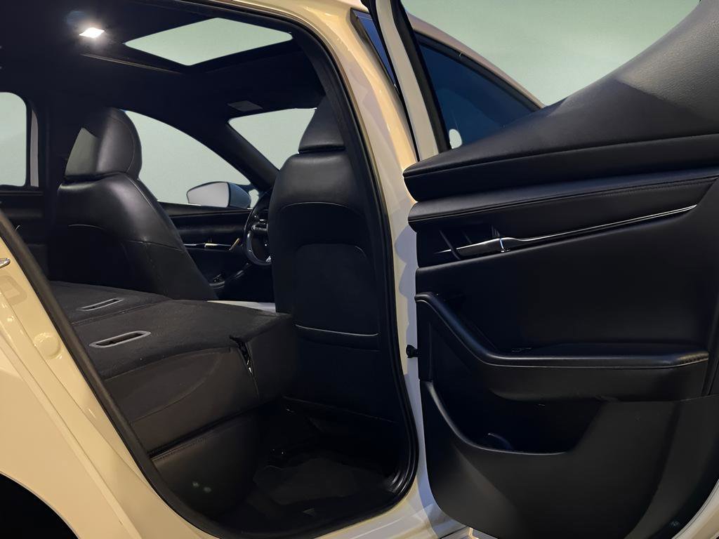 Used 2023 MAZDA MAZDA3 s image 26