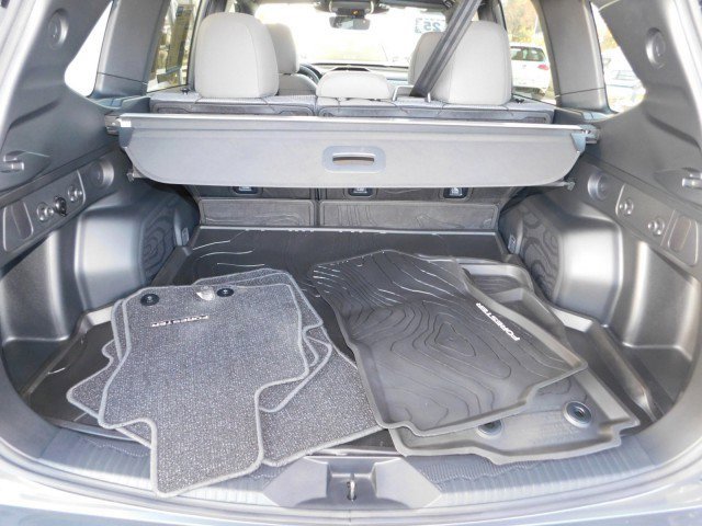 Used 2025 Subaru Forester Premium w/ Convenience Package #1 image 18