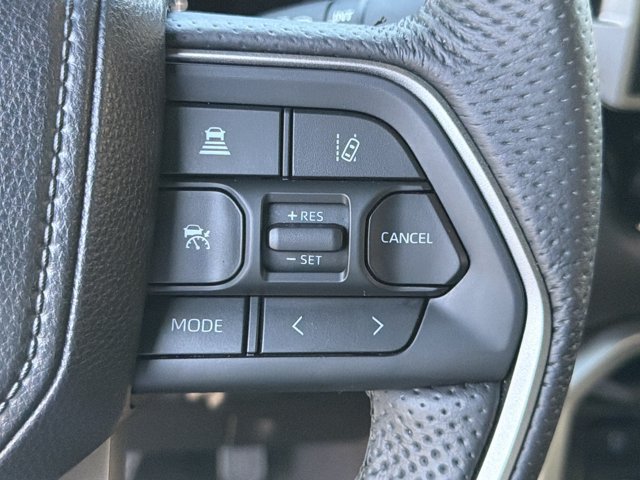 Used 2025 Toyota Tundra Limited AWD/4WD image 25