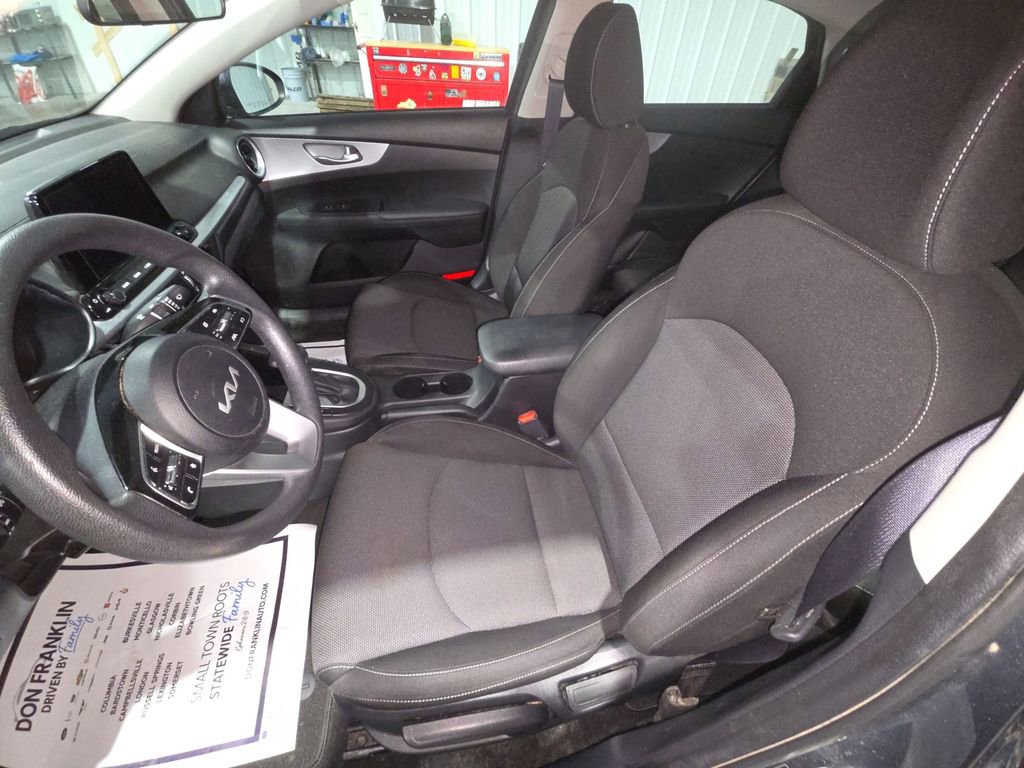 Used 2023 Kia Forte LXS image 13