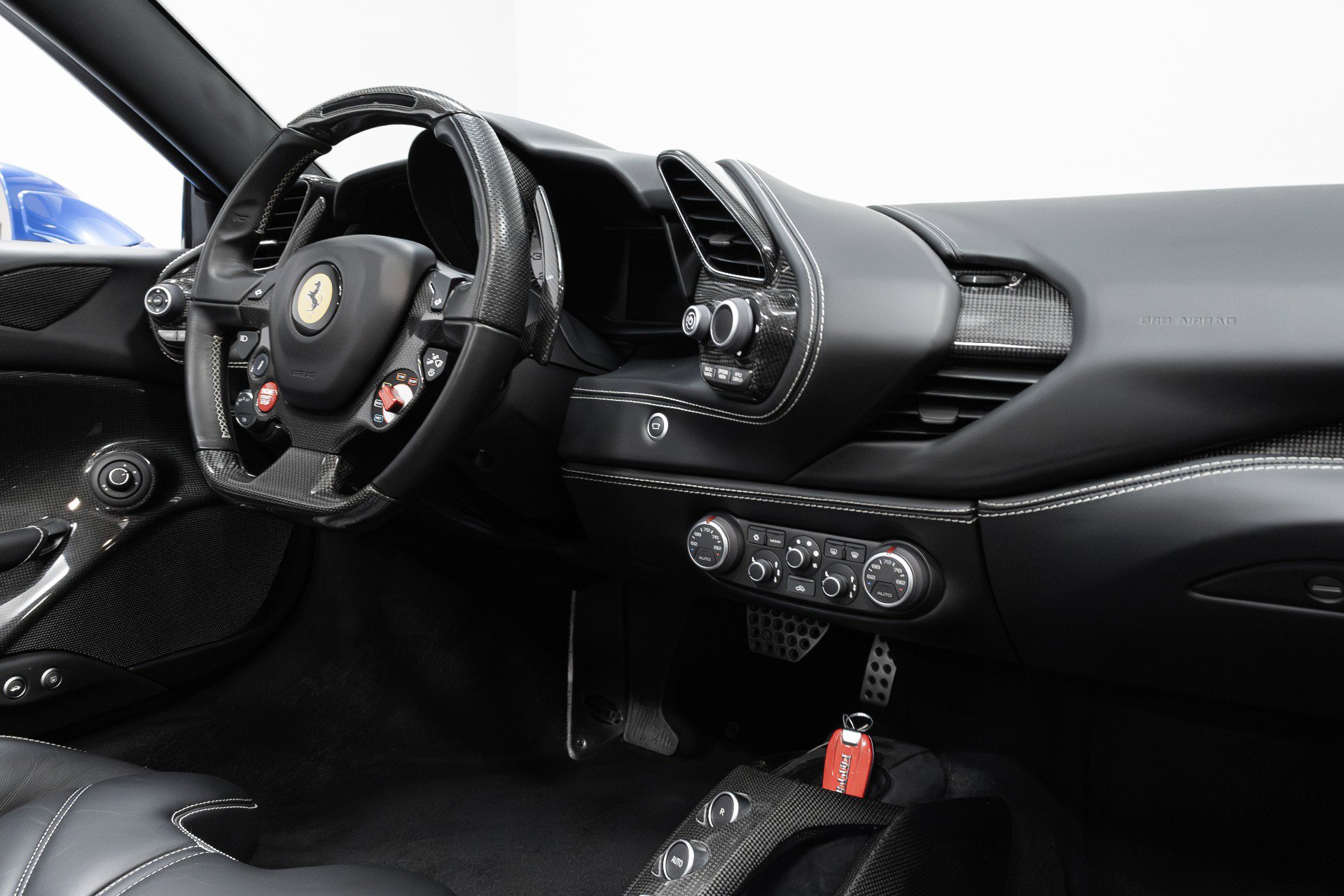 Used 2016 Ferrari 488 Spider image 34
