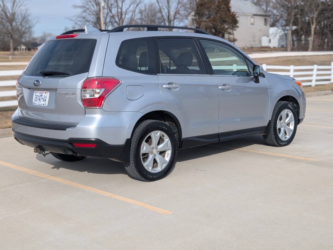 Used 2016 Subaru Forester 2.5i Premium w/ All-Weather Package AWD/4WD image 7