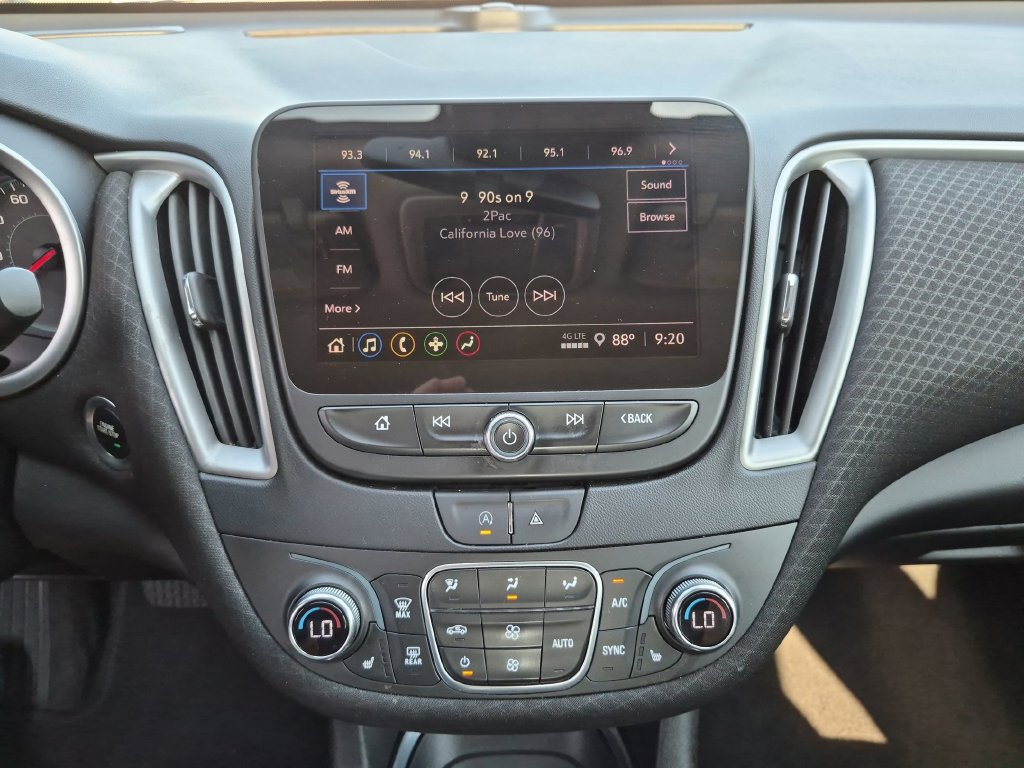 Used 2023 Chevrolet Malibu LT FWD image 34