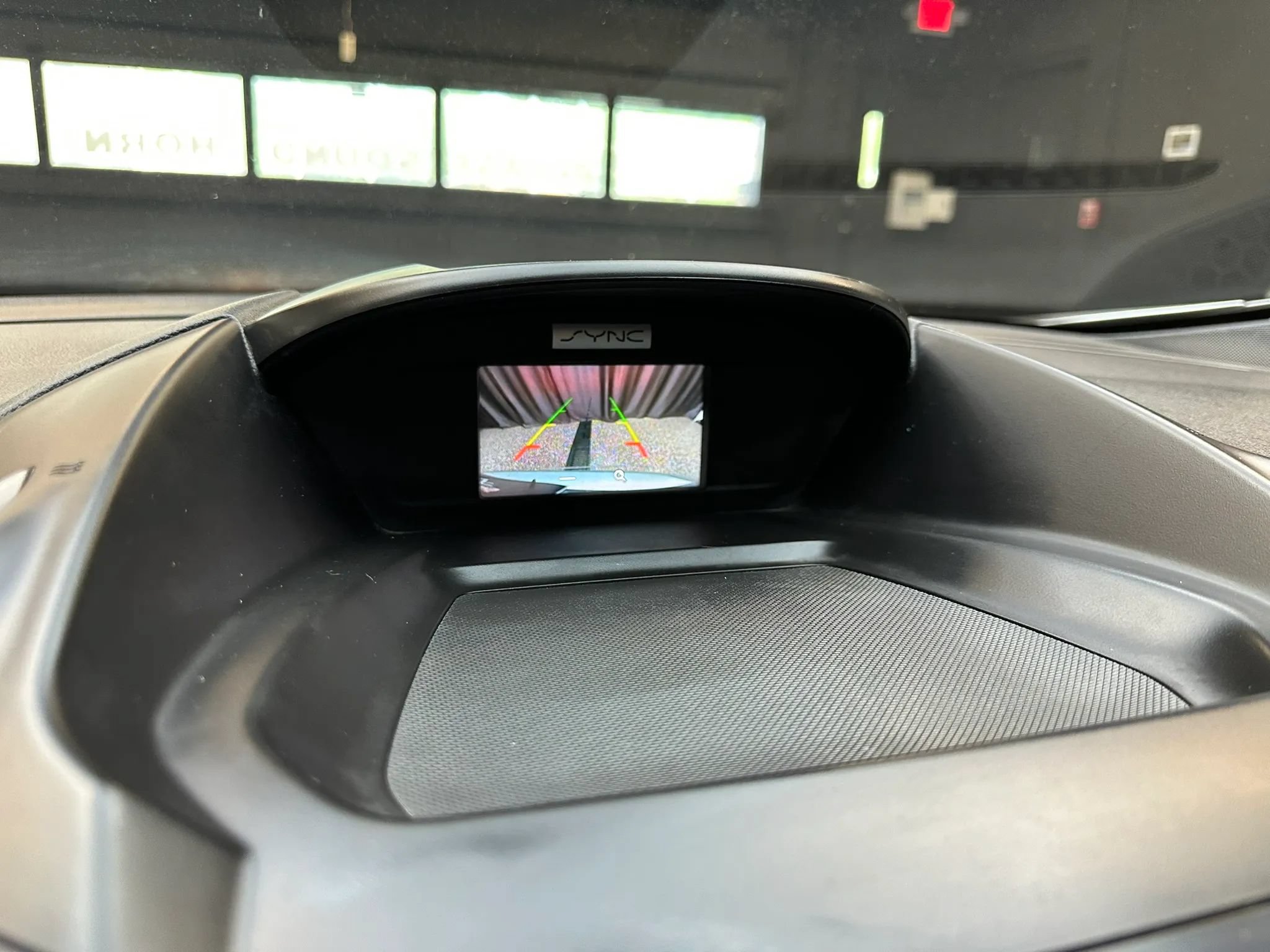 Used 2017 Ford C-MAX Energi SE w/ Equipment Group 402A FWD image 15