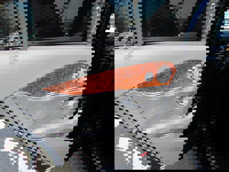 Used 2017 Mercedes-Benz E 400 4MATIC Wagon image 23