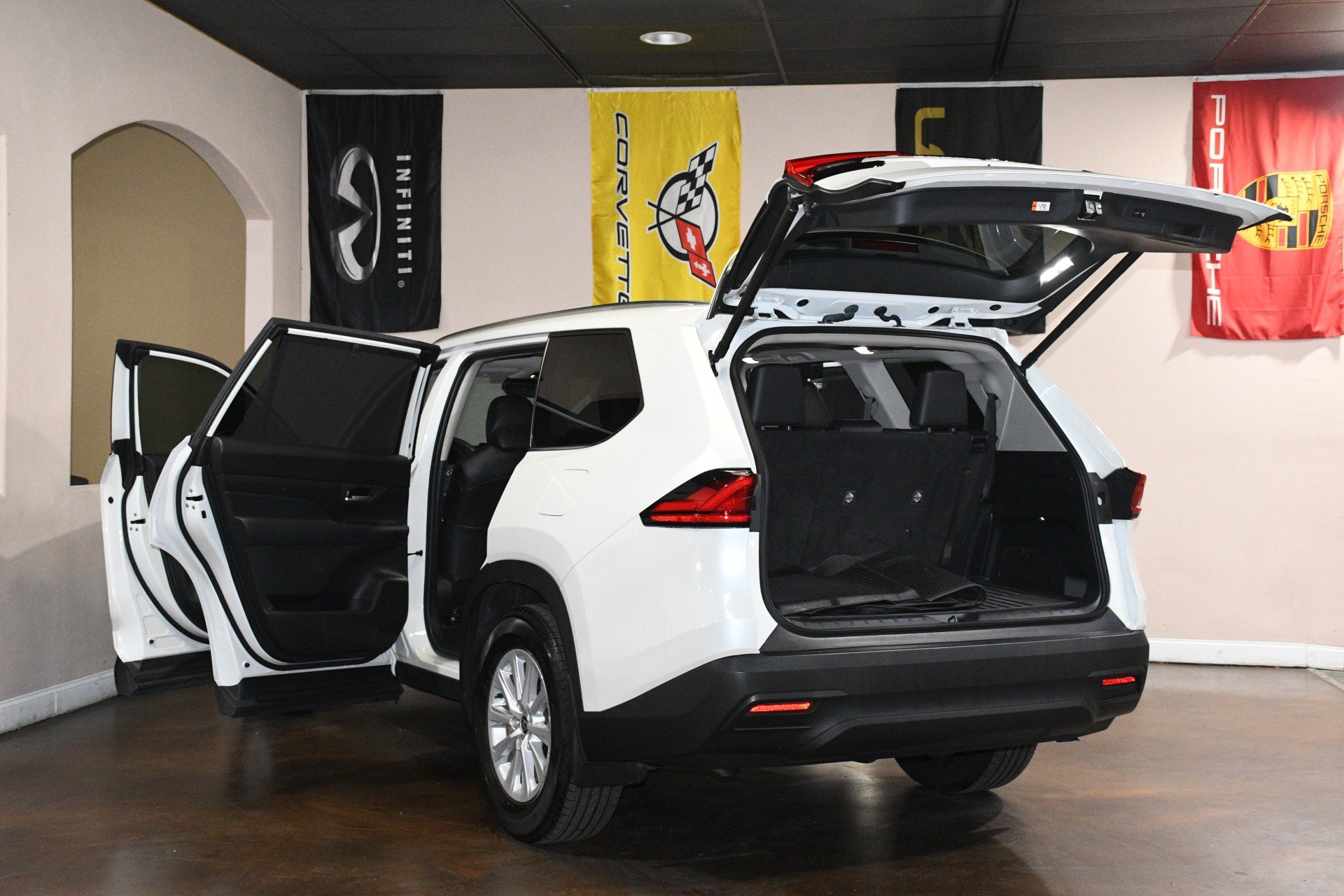 Used 2024 Toyota Grand Highlander FWD image 92