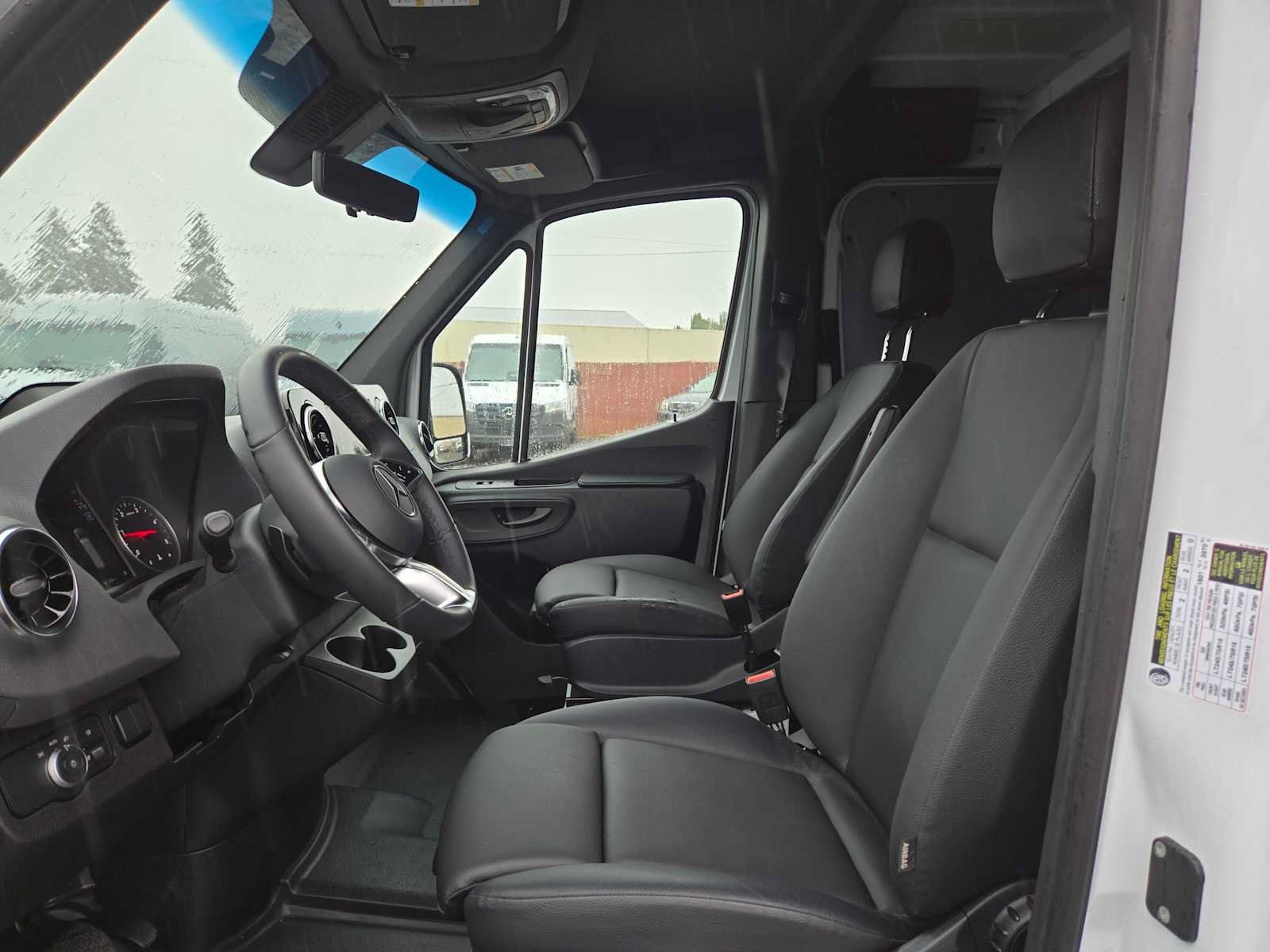 Used 2026 Mercedes-Benz Sprinter 2500 image 21