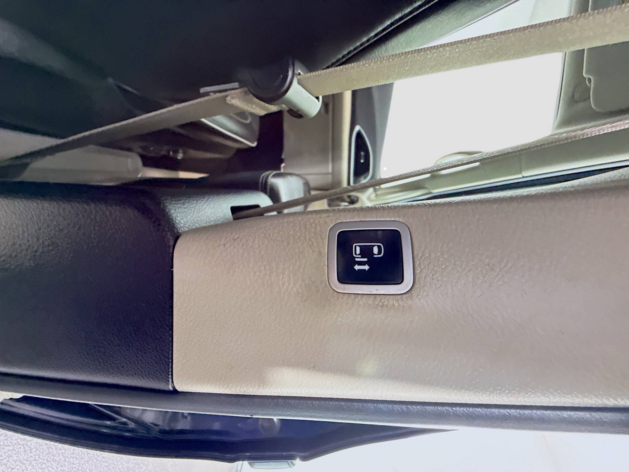 Used 2021 Chrysler Pacifica Limited w/ Premium & Safety Sphere Group image 40