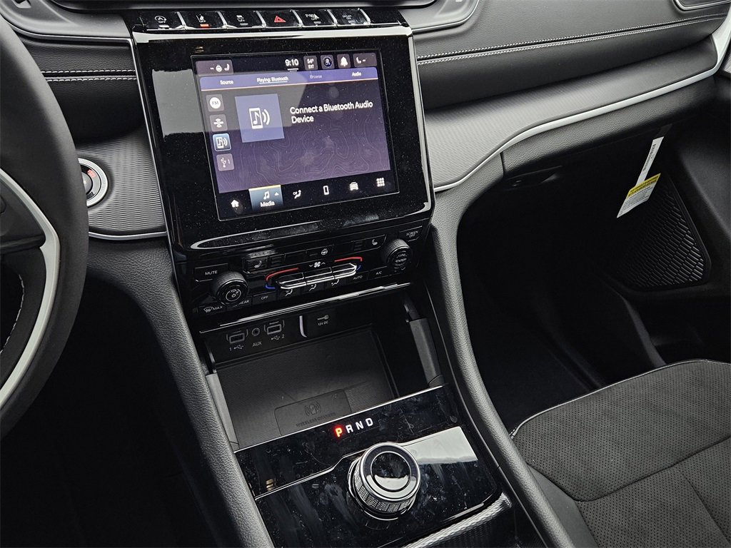 New 2025 Jeep Grand Cherokee Altitude image 17