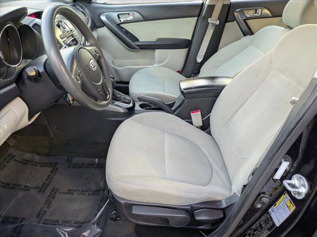 Used 2013 Kia Forte EX image 15