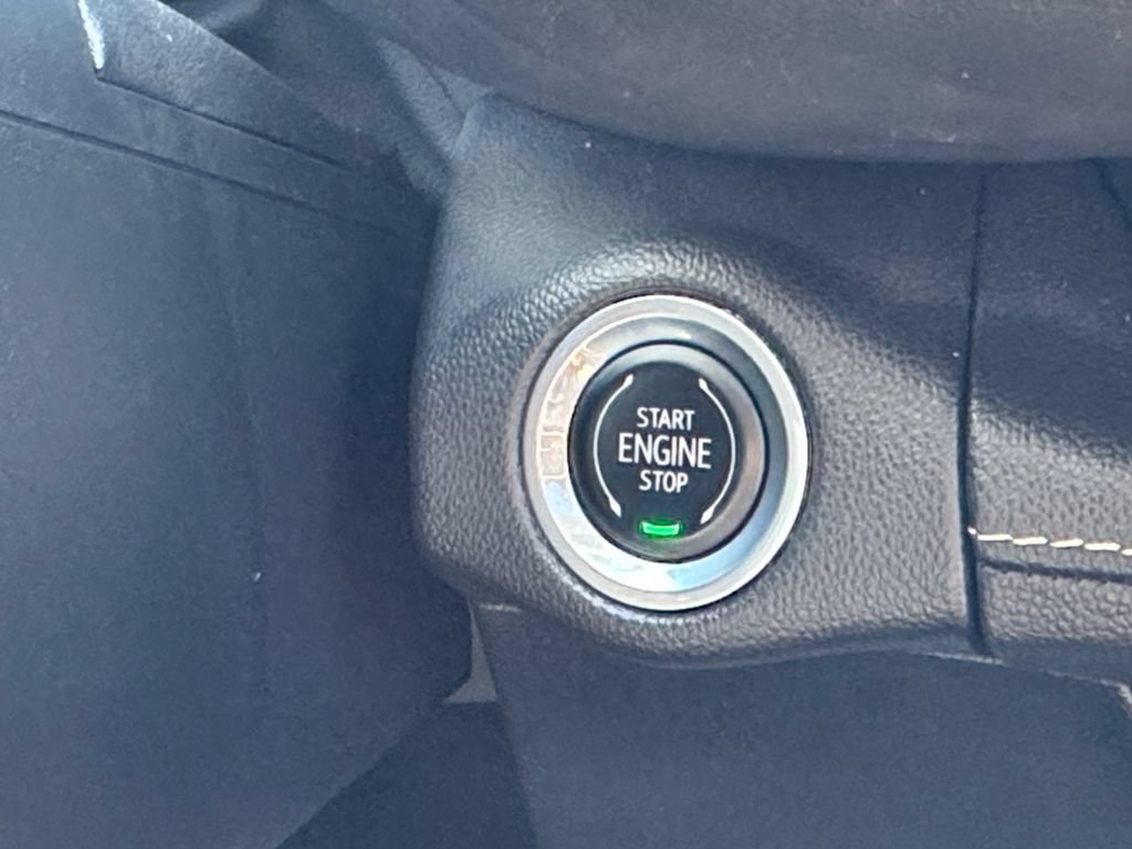 Used 2023 Buick Envision Essence w/ Sport Touring Package AWD/4WD image 35