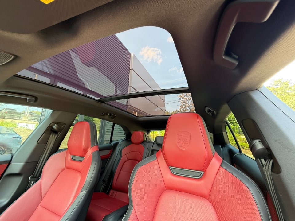 New 2026 Porsche Cayenne Electric AWD/4WD image 19