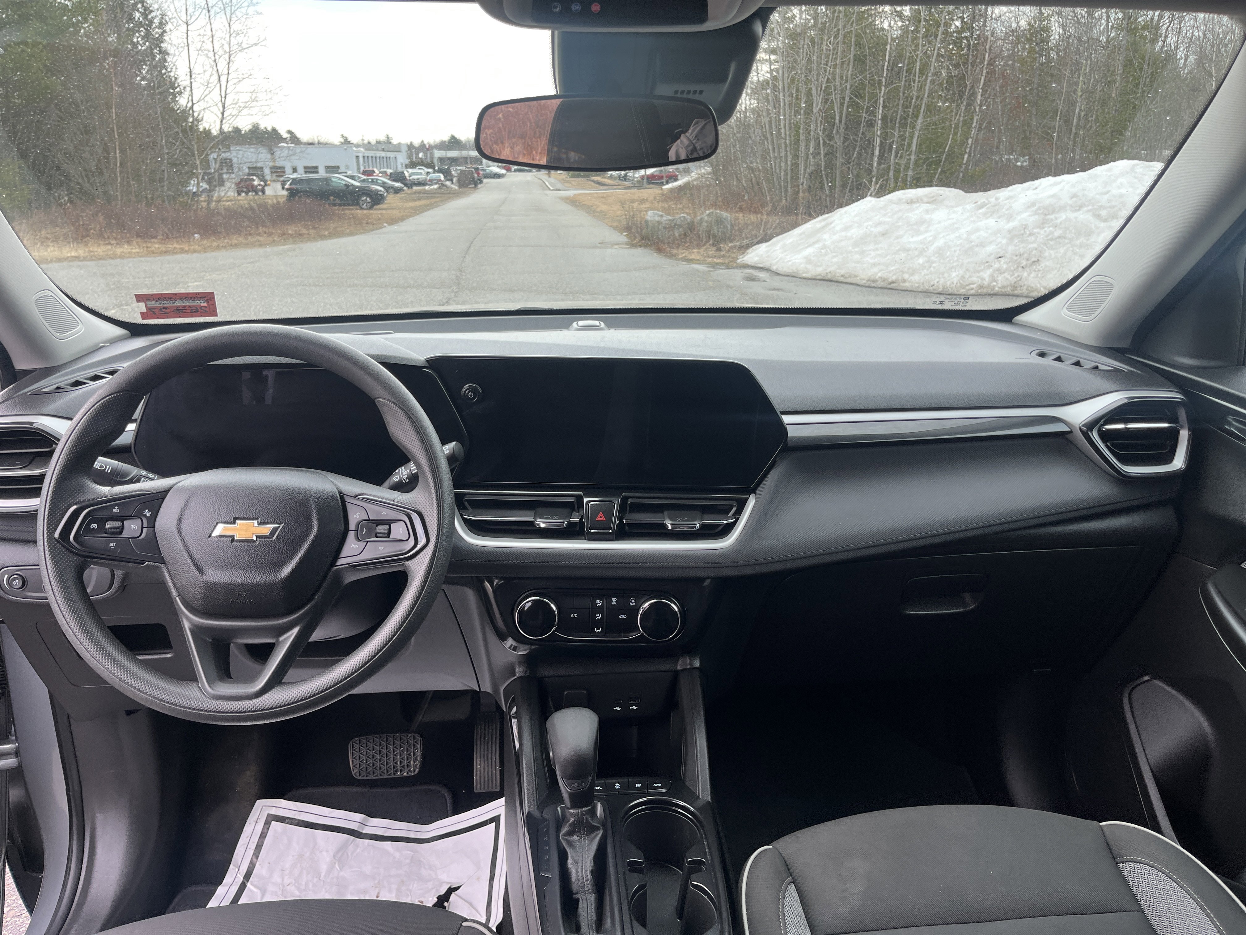 Used 2025 Chevrolet TrailBlazer LT AWD/4WD image 18