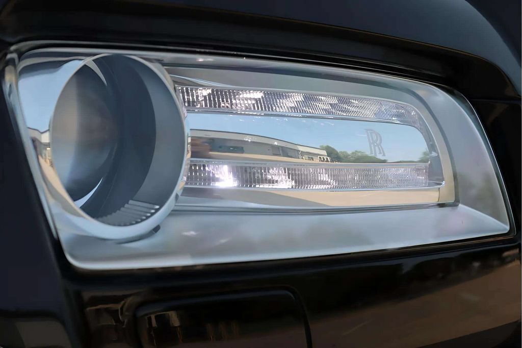 Certified 2014 Rolls-Royce Ghost RWD image 16
