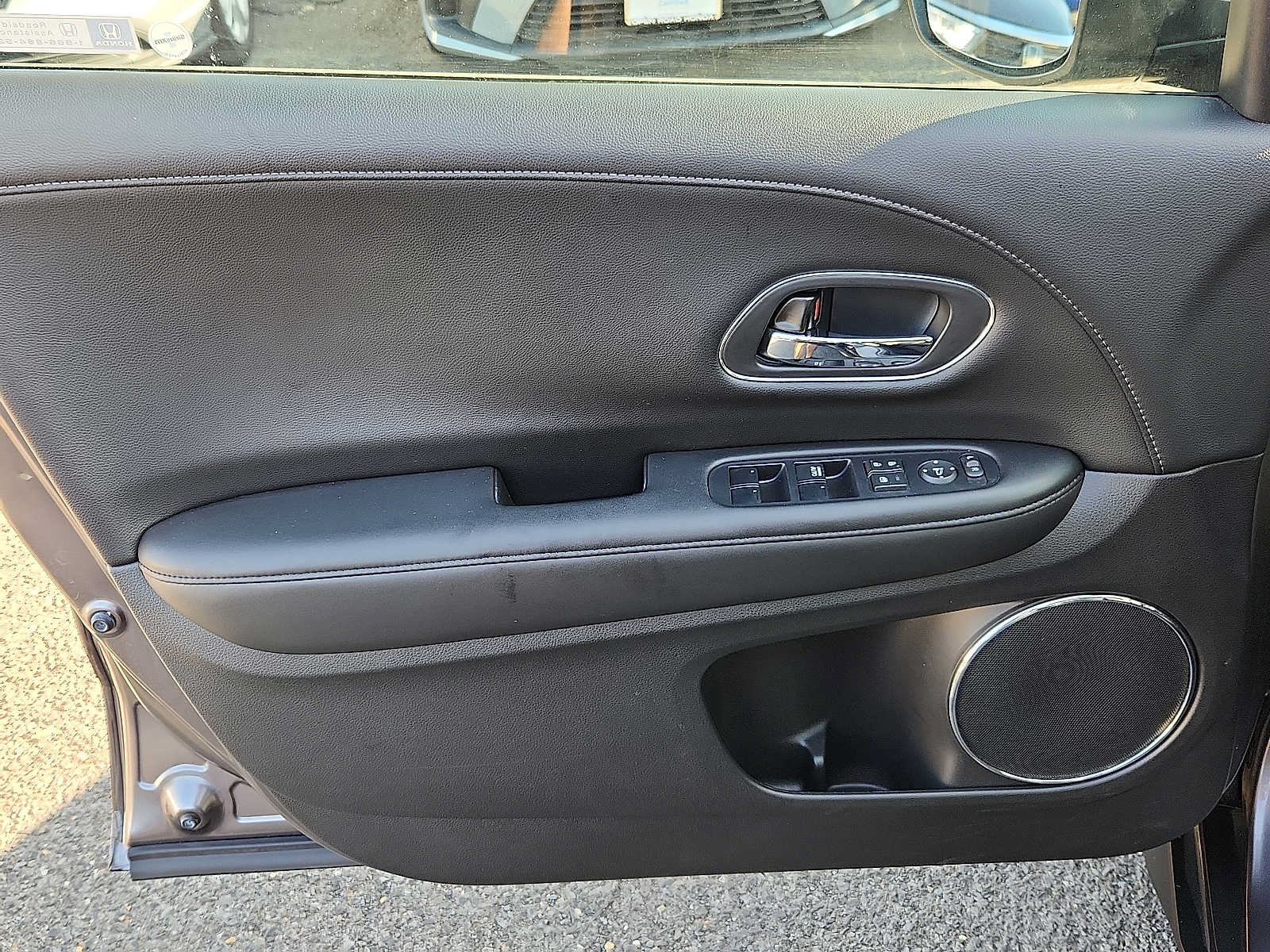 Used 2018 Honda HR-V EX-L image 12