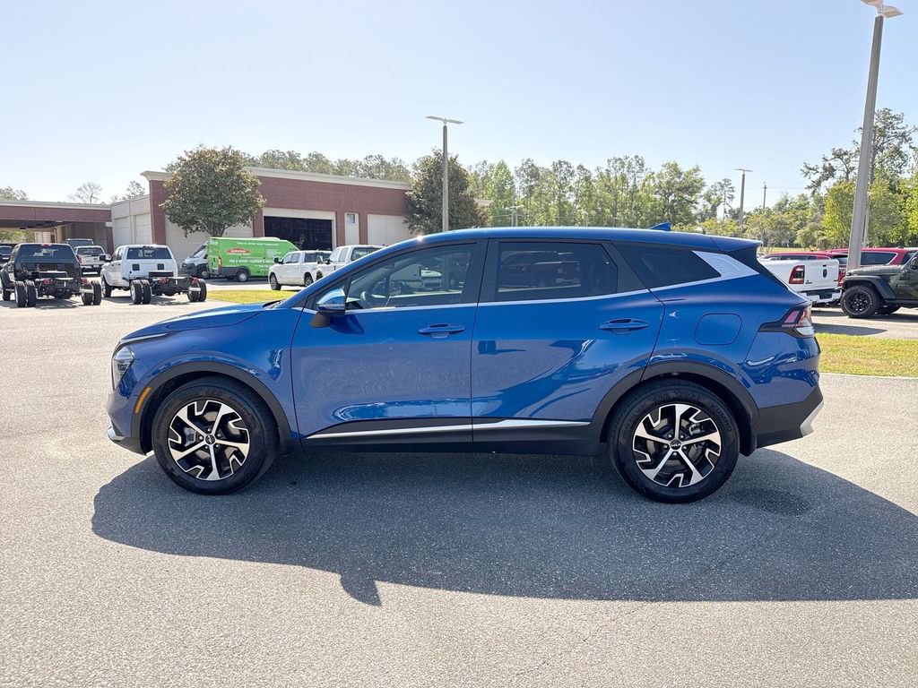 Used 2025 Kia Sportage EX image 6