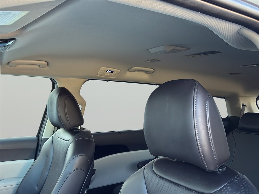 Certified 2024 Kia Carnival EX image 15