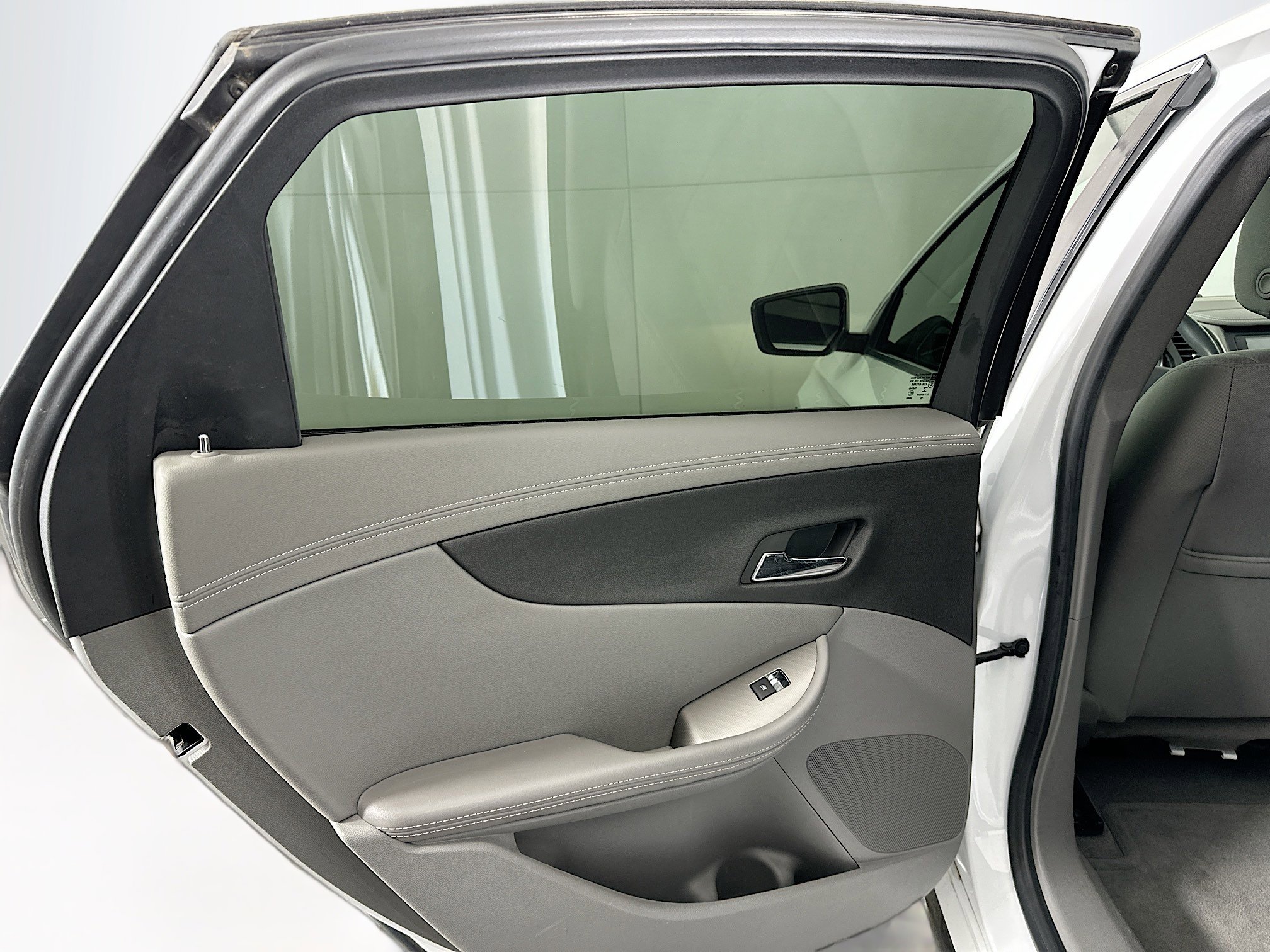 Used 2017 Chevrolet Impala LS image 23