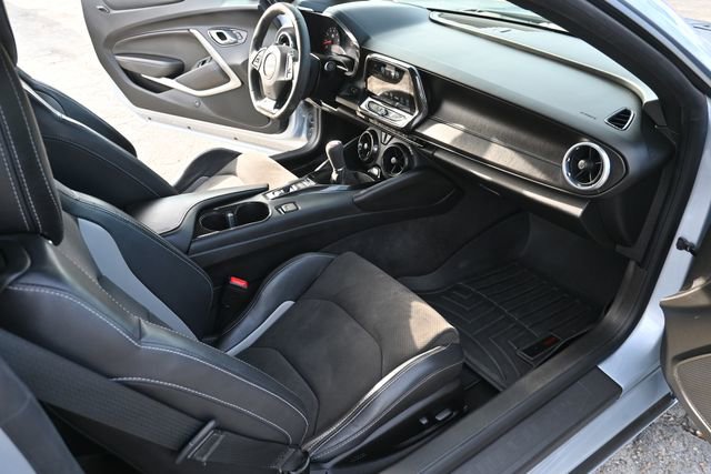 Used 2018 Chevrolet Camaro SS image 15