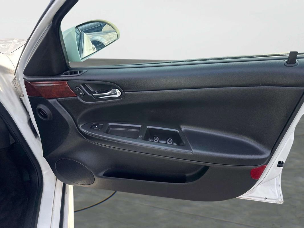 Used 2009 Chevrolet Impala LT image 6