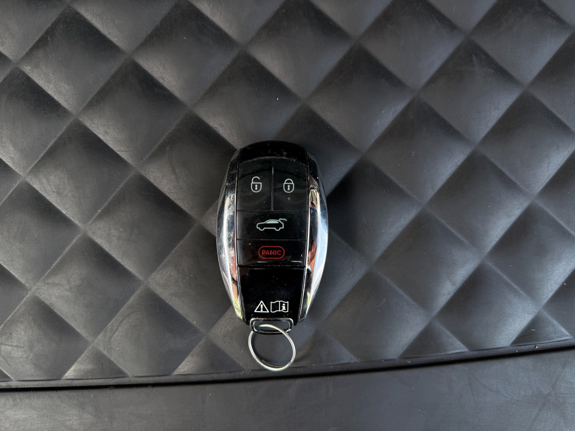 Used 2022 Bentley Bentayga AWD/4WD image 46