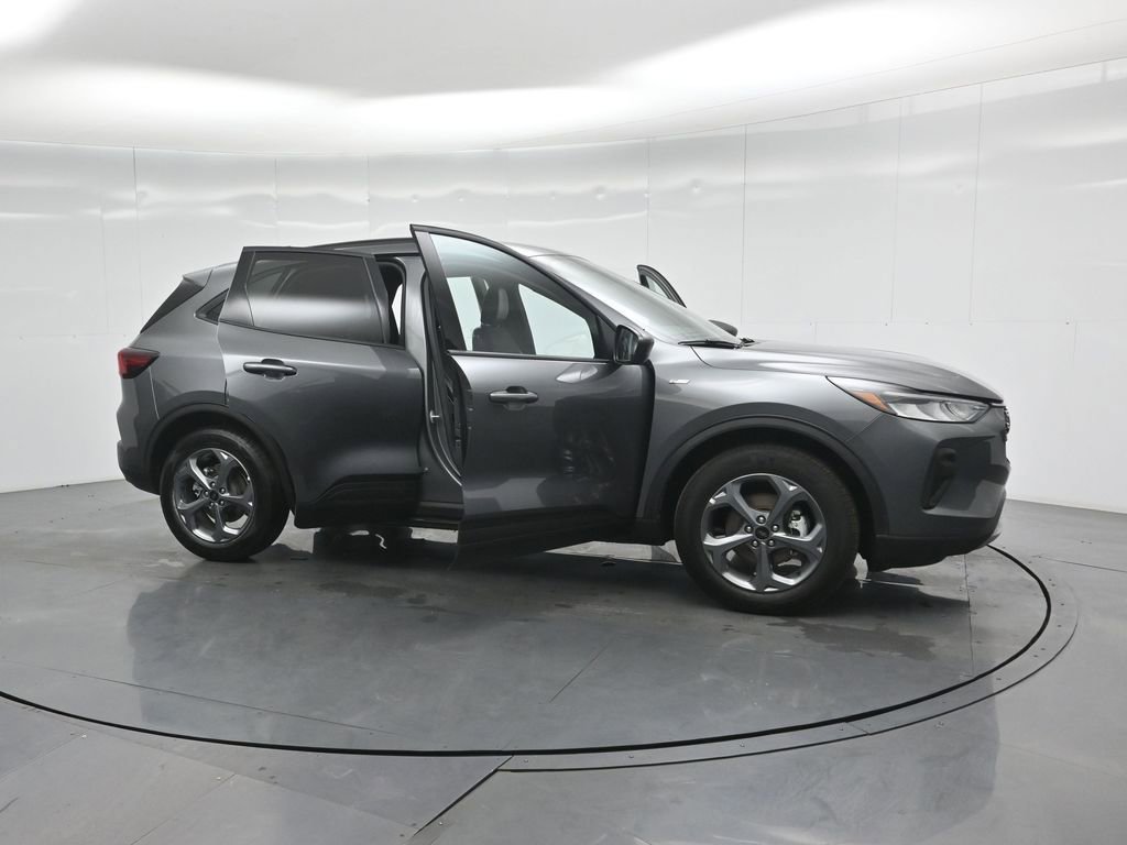 Certified 2025 Ford Escape ST-Line image 33